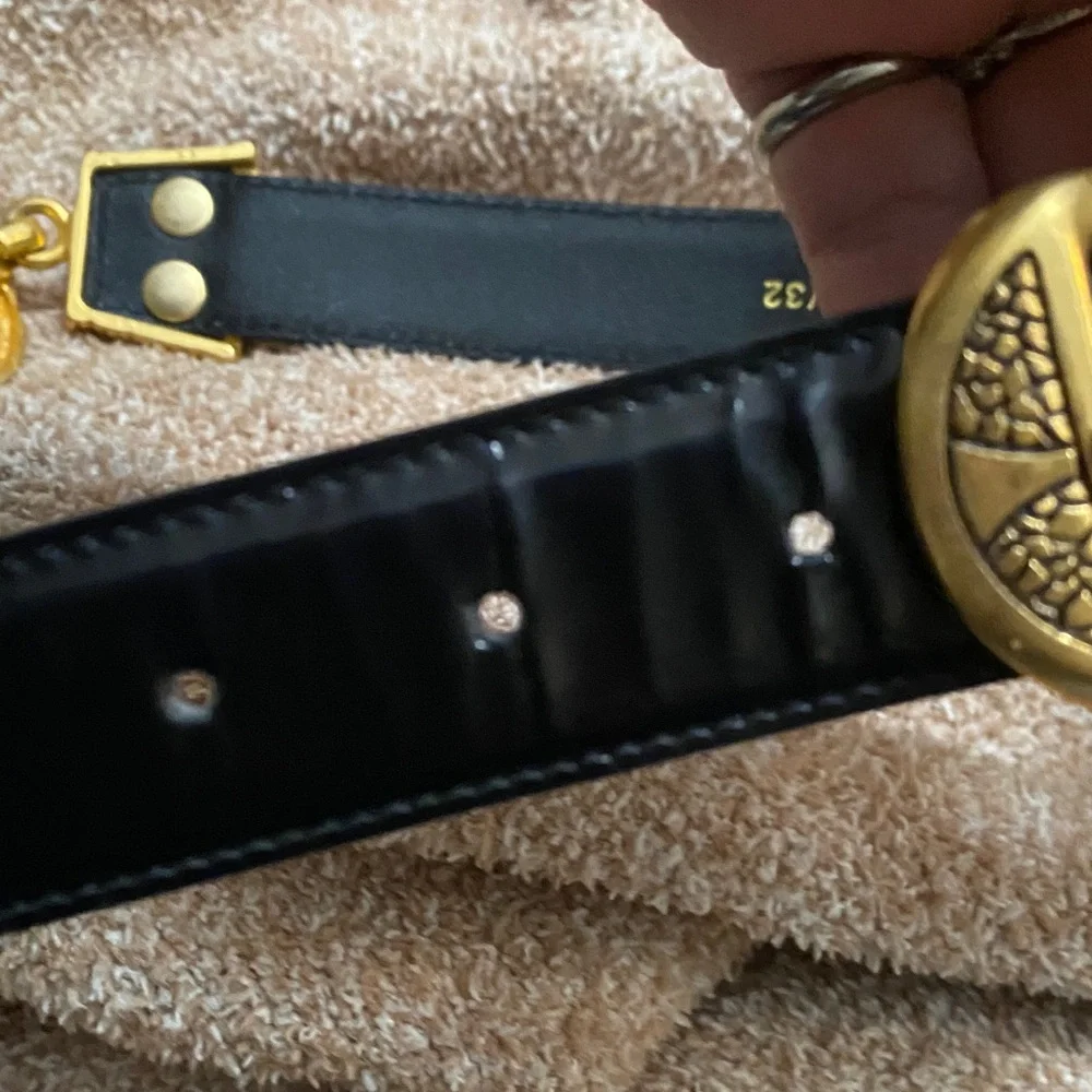 Elegant Gold and Black Women's Belt